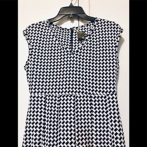 $Buy 2 items on my site and get 10% off. - Sz 8